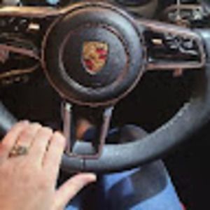 Meet your Posher, Lana